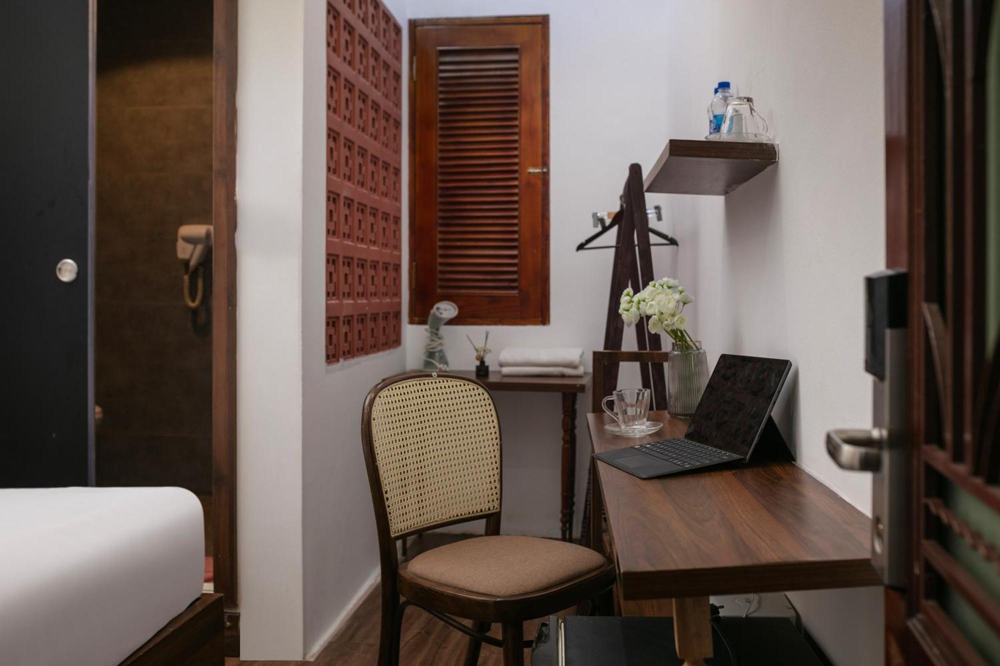 Hanoi Backpackers Hostel & Rooftop Bar Экстерьер фото